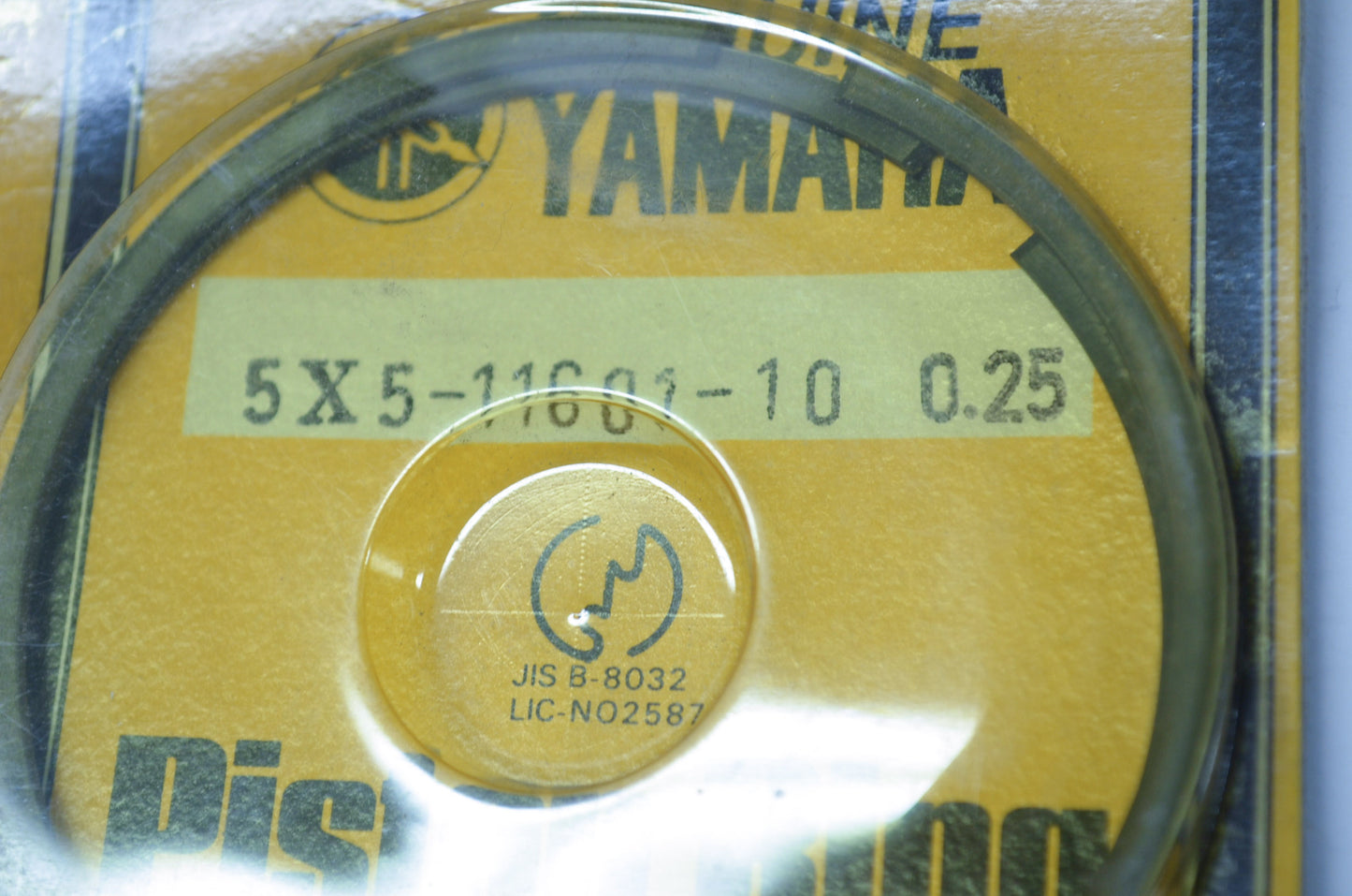 OEM Yamaha 5X5-11601-10-00 Piston Ring 1st Set NOS