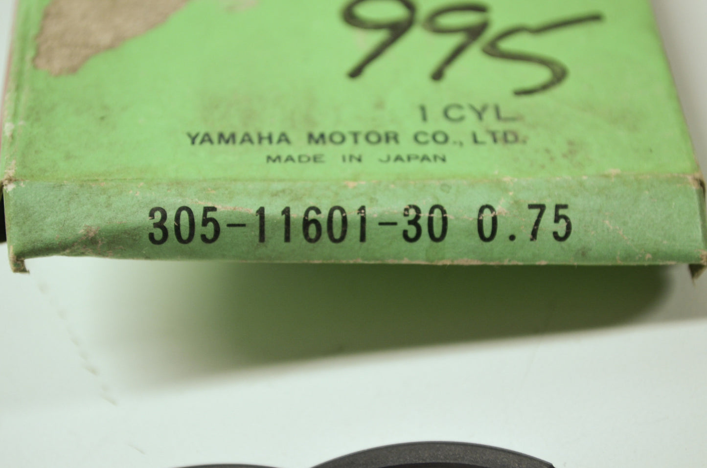 OEM Yamaha 305-11601-30-00 Piston Ring Set 3 NOS