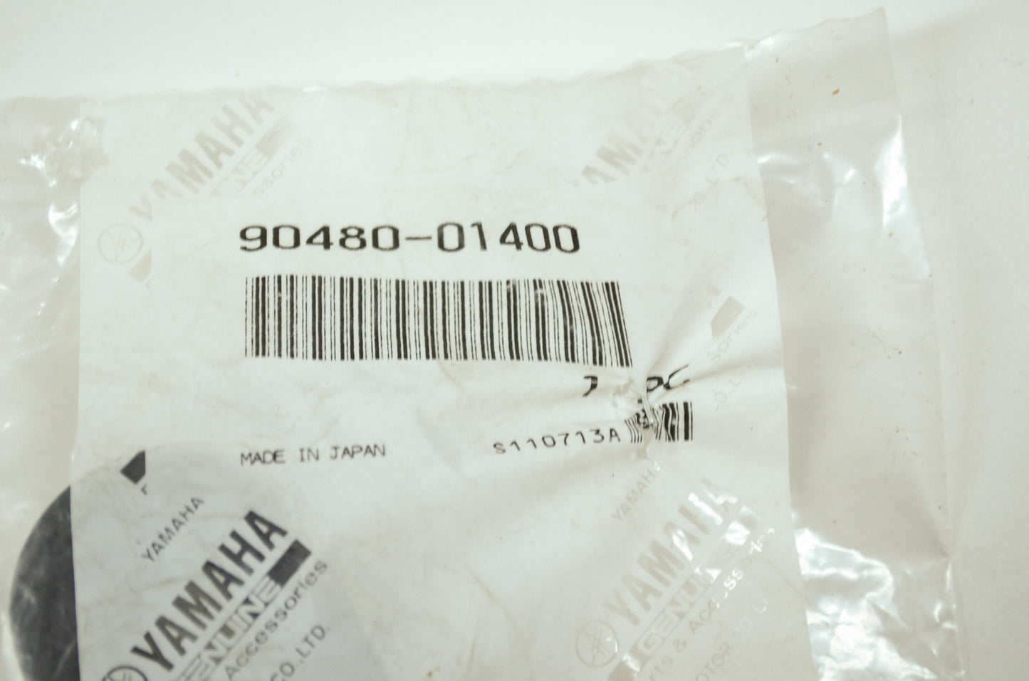 OEM Yamaha 90480-01400-00 Grommet NOS