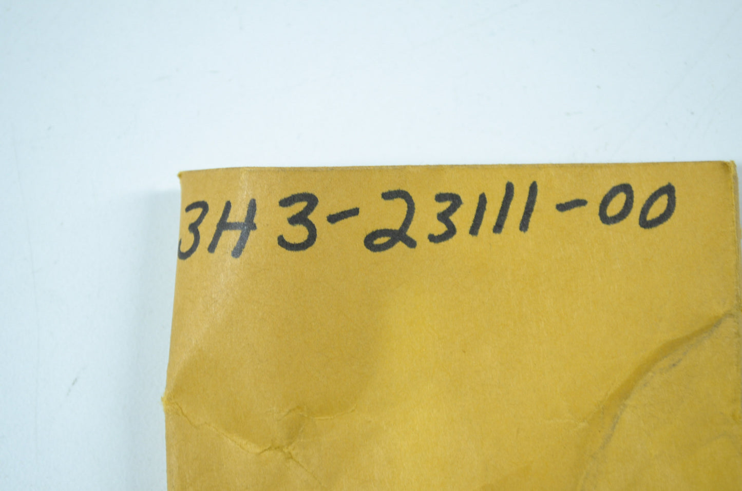 OEM Yamaha 3H3-23111-00-00 Cap Bolt NOS