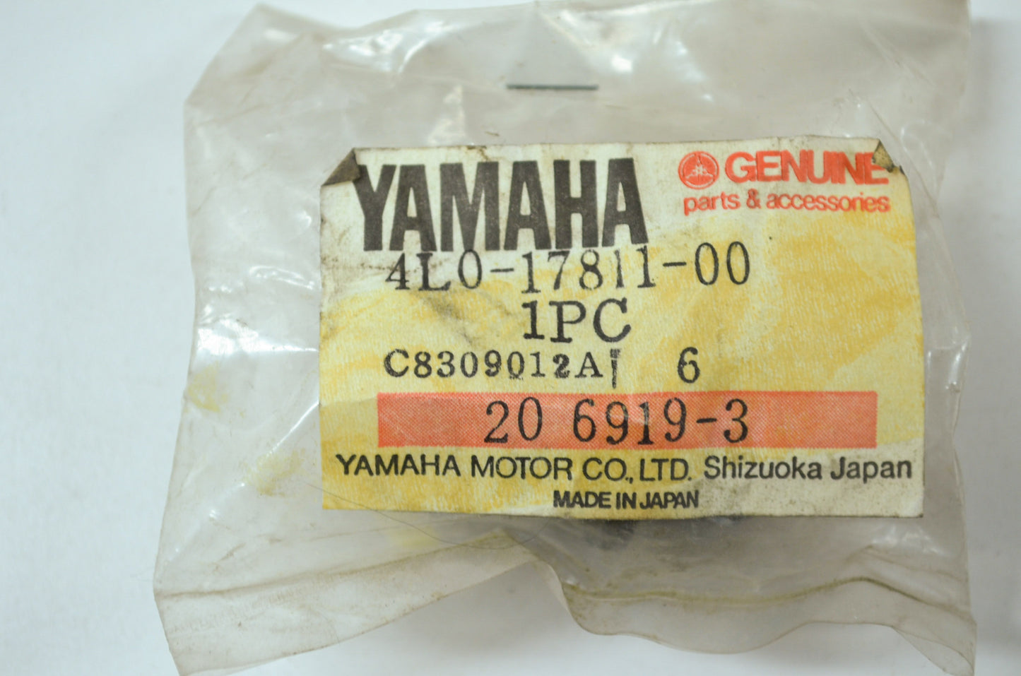 OEM Yamaha 4L0-17811-00-00 Tachometer Gear Housing NOS