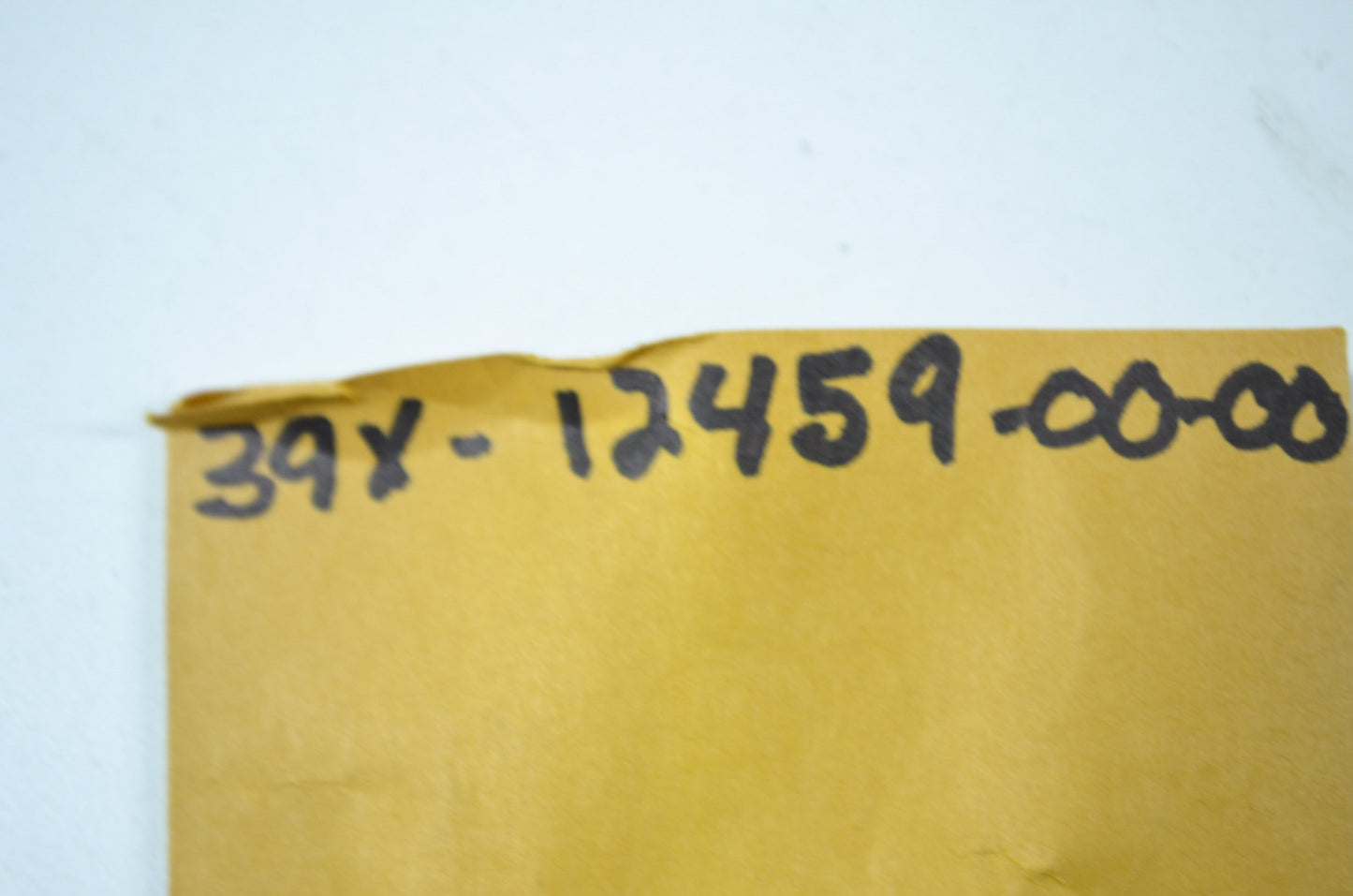 OEM Yamaha 39X-12459-00-00 Impeller Shaft Gear NOS