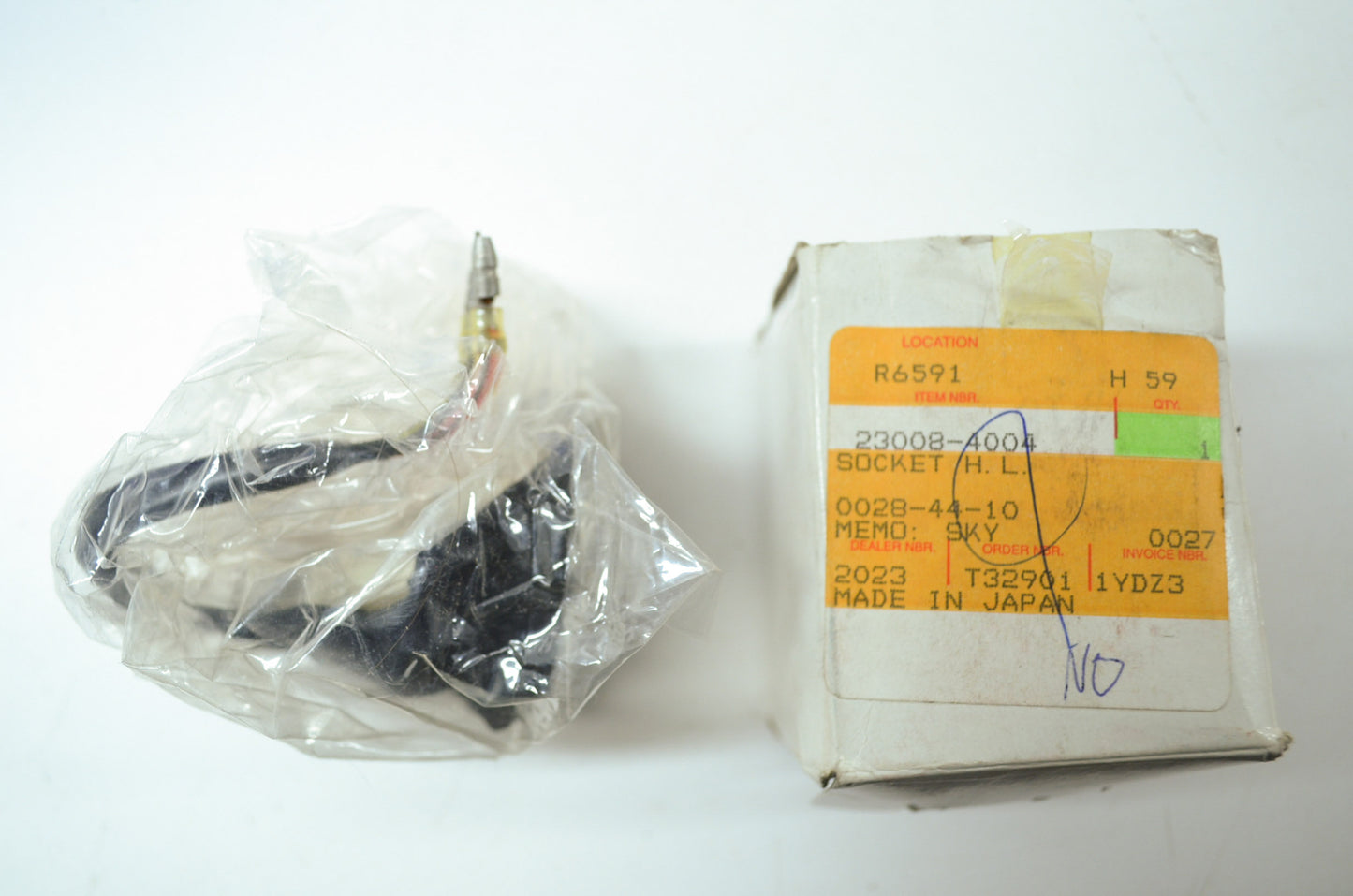 OEM Kawasaki 23008-4004 Headlight Socket NOS