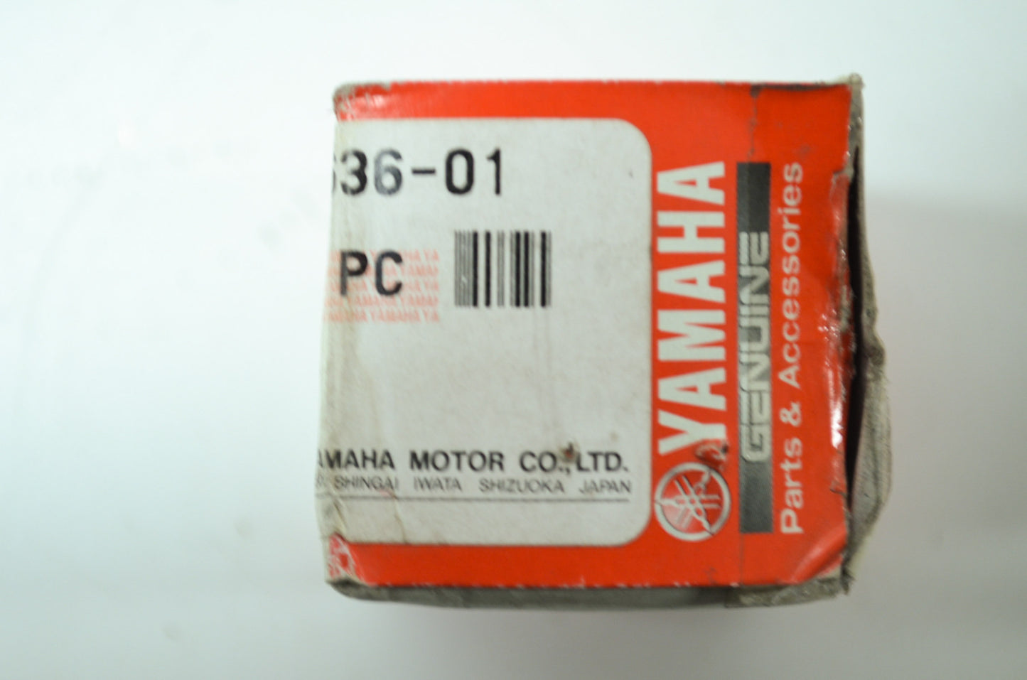 OEM Yamaha 3R0-11636-01-00 Piston 2 O/S 0.50 NOS