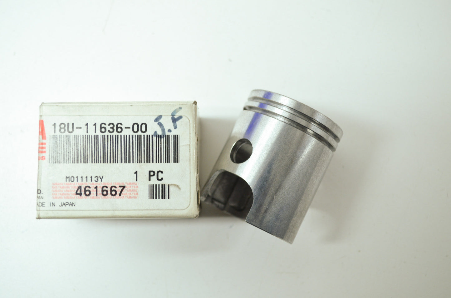 OEM Yamaha 18U-11636-00-00 Piston 2 O/S 0.50 NOS