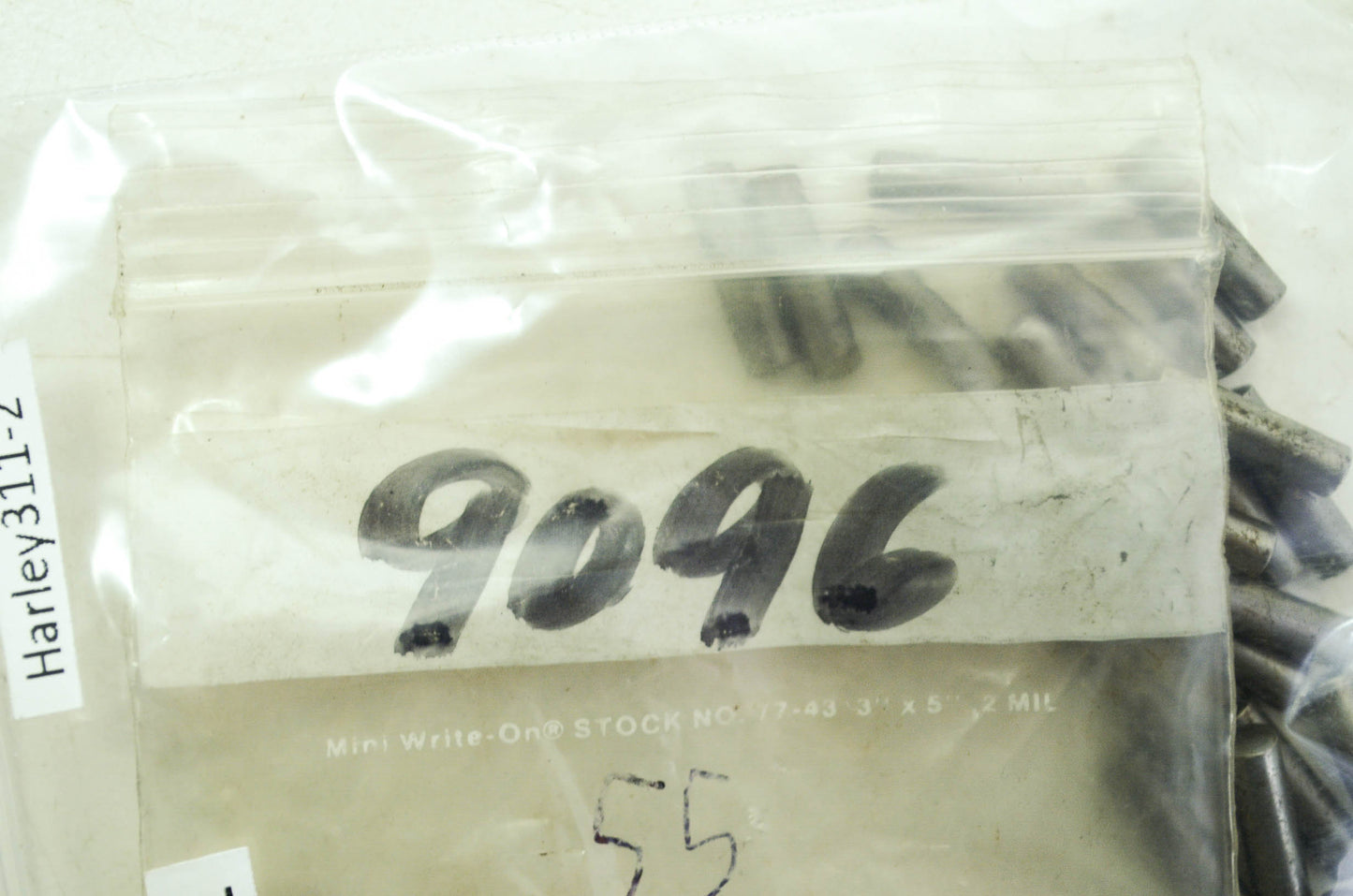 OEM Harley-Davidson 9096 Roller Qty 27 NOS