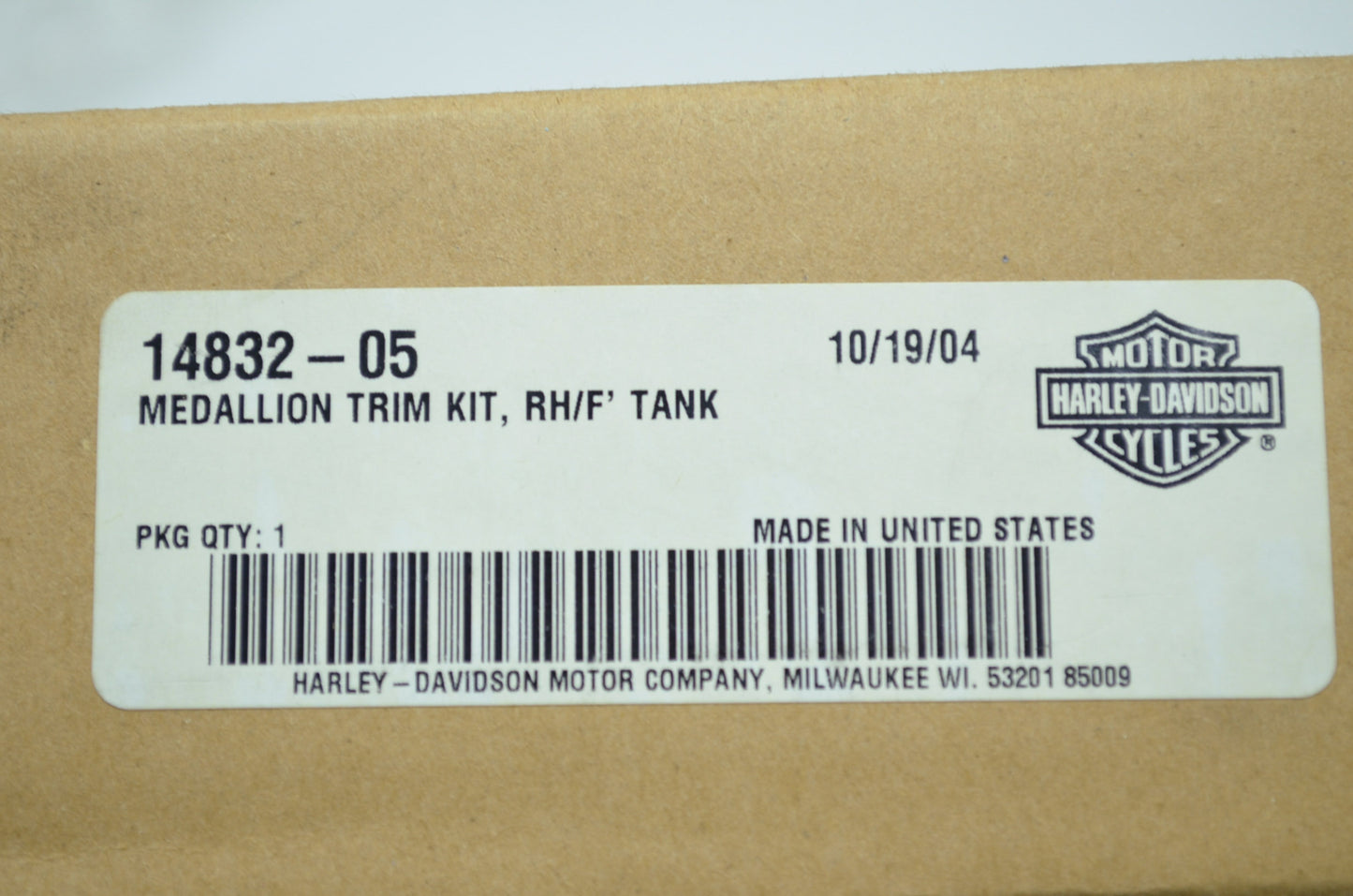 Right Front Tank Medallion Trim Kit 05-07 FLSTSC NOS