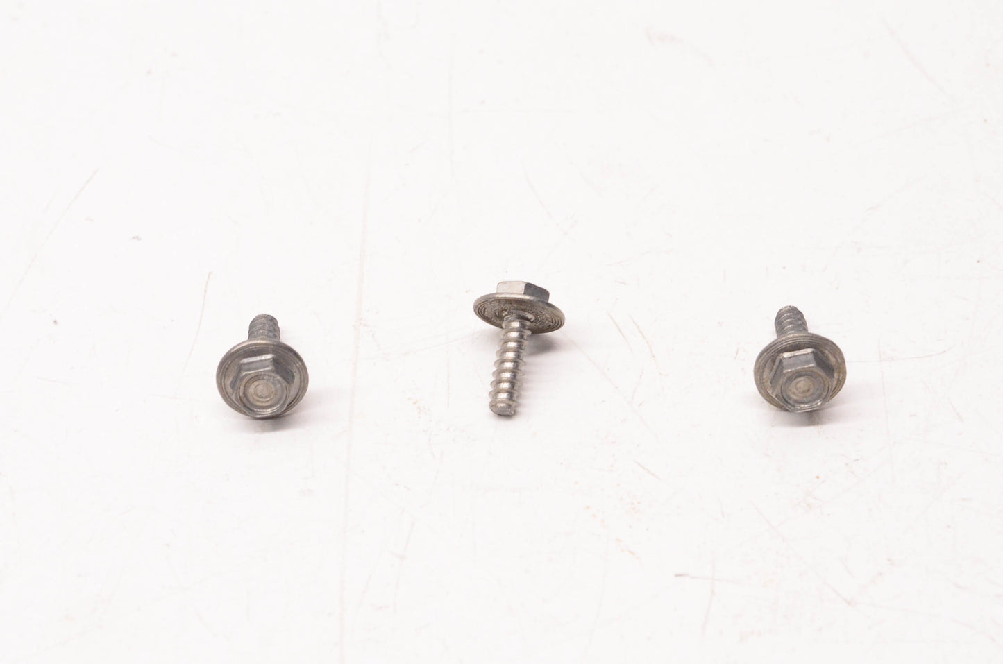 Aftermarket 211000049 Special Screw 40x10 Qty 3 NOS
