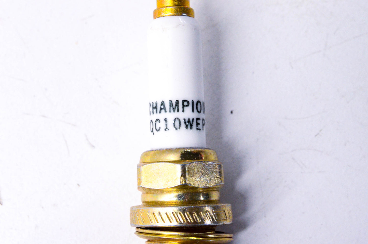 Champion QC10WEP, 764643 Spark Plug NOS