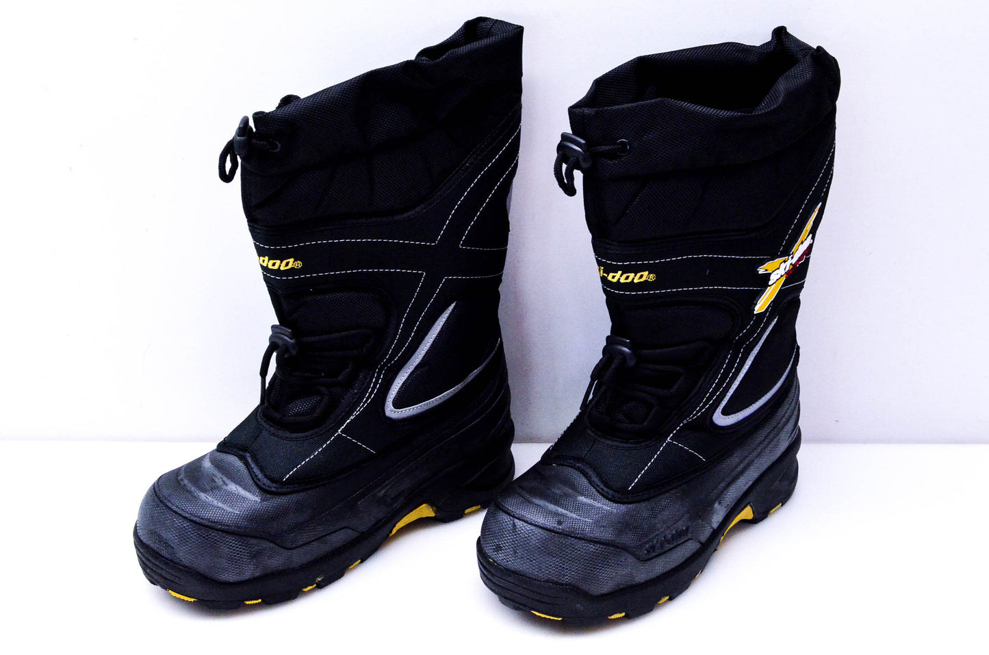 New Aftermarket 4441942390 Teen Size 4 X-Team Boots NOS
