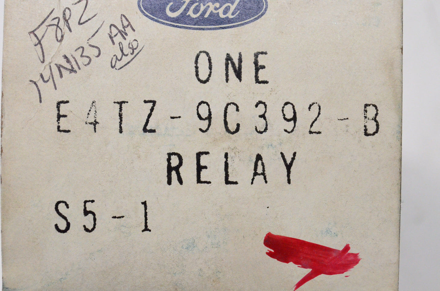 New OEM Ford E4TZ9C392B Relay NOS