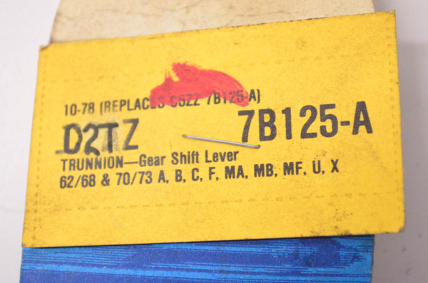 New OEM Ford D2TZ7B125A Trunnion NOS