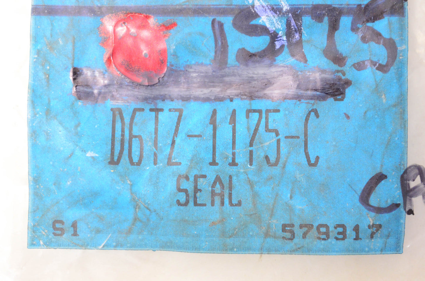 New OEM Ford D6TZ1175C Outer Spindle Seal NOS