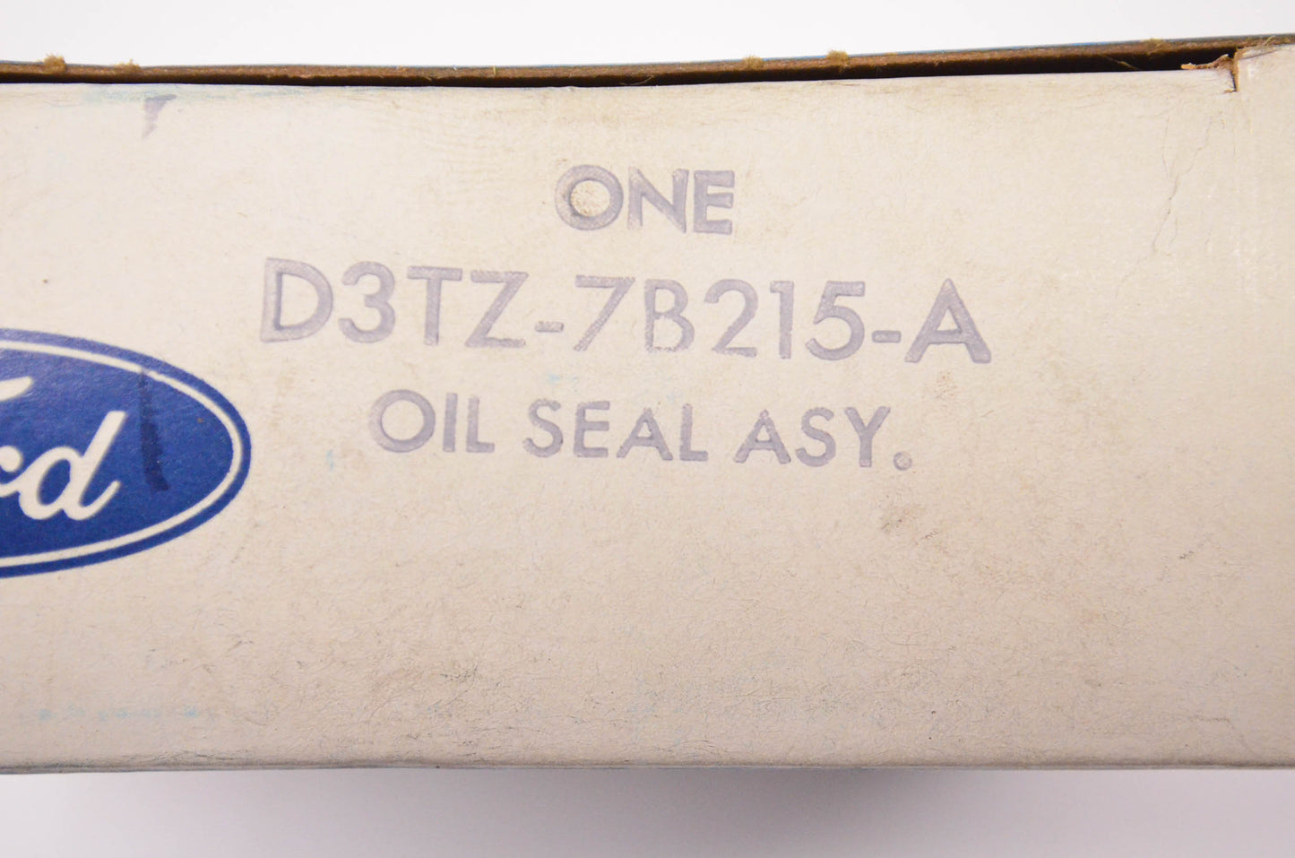 New OEM Ford D3TZ7B215A Oil Seal NOS