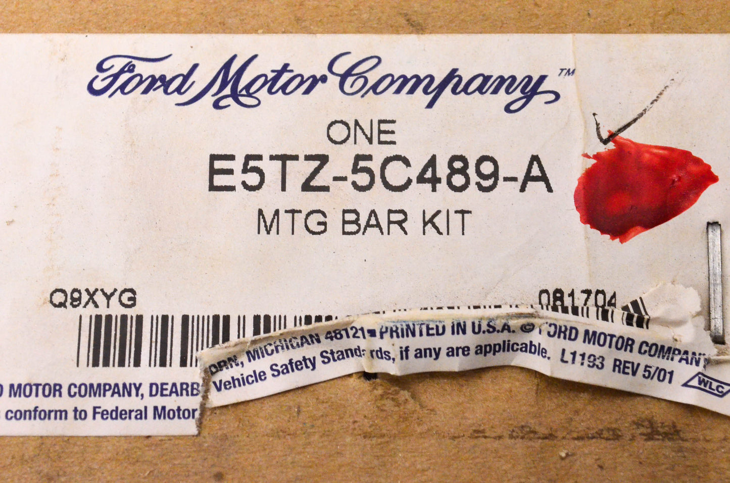 New OEM Ford E5TZ-5C489-A Bar Kit NOS