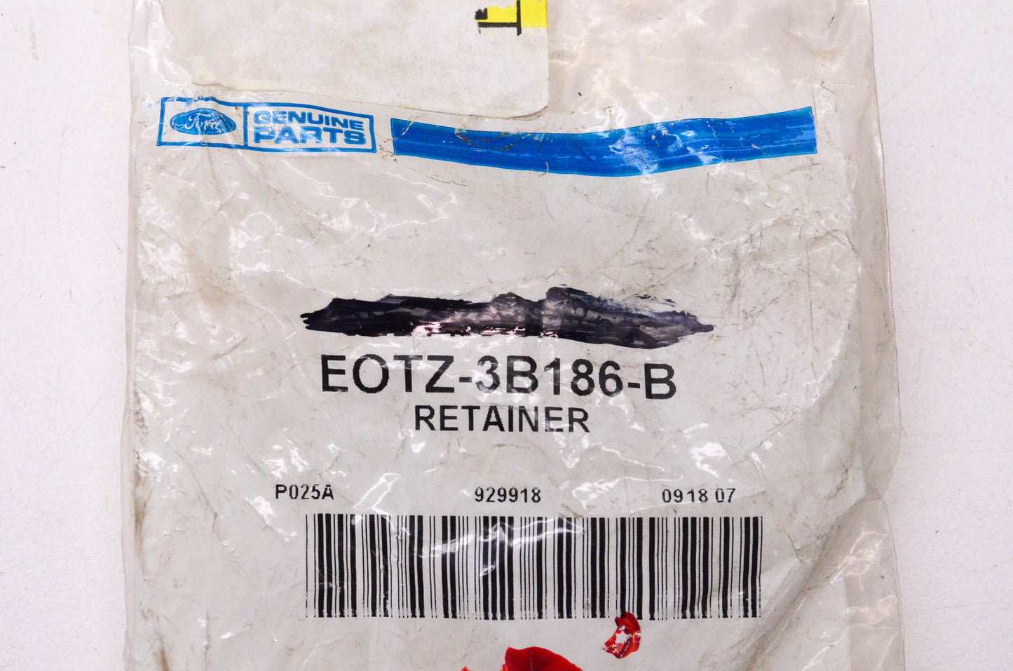 New OEM Ford EOTZ-3B186-B Retainer NOS