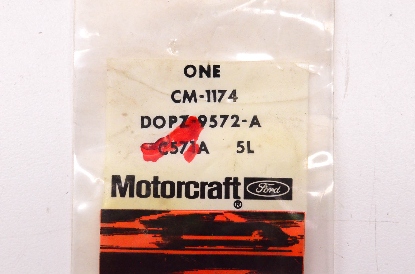 New OEM Ford CM-1174, DOPZ-9572-A Carburetor Cup NOS