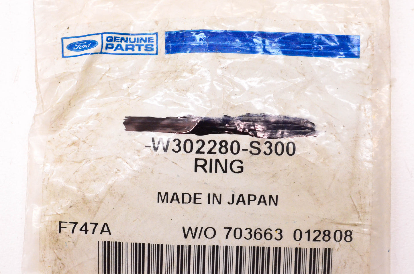 New OEM Ford W302280-S300 Bearing Retainer NOS