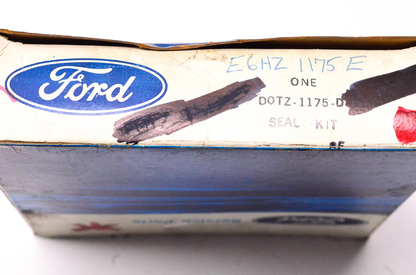 New OEM Ford 1980-1989 Ford B600 B700 F600 F700 F800 Rear Wheel Seal NOS
