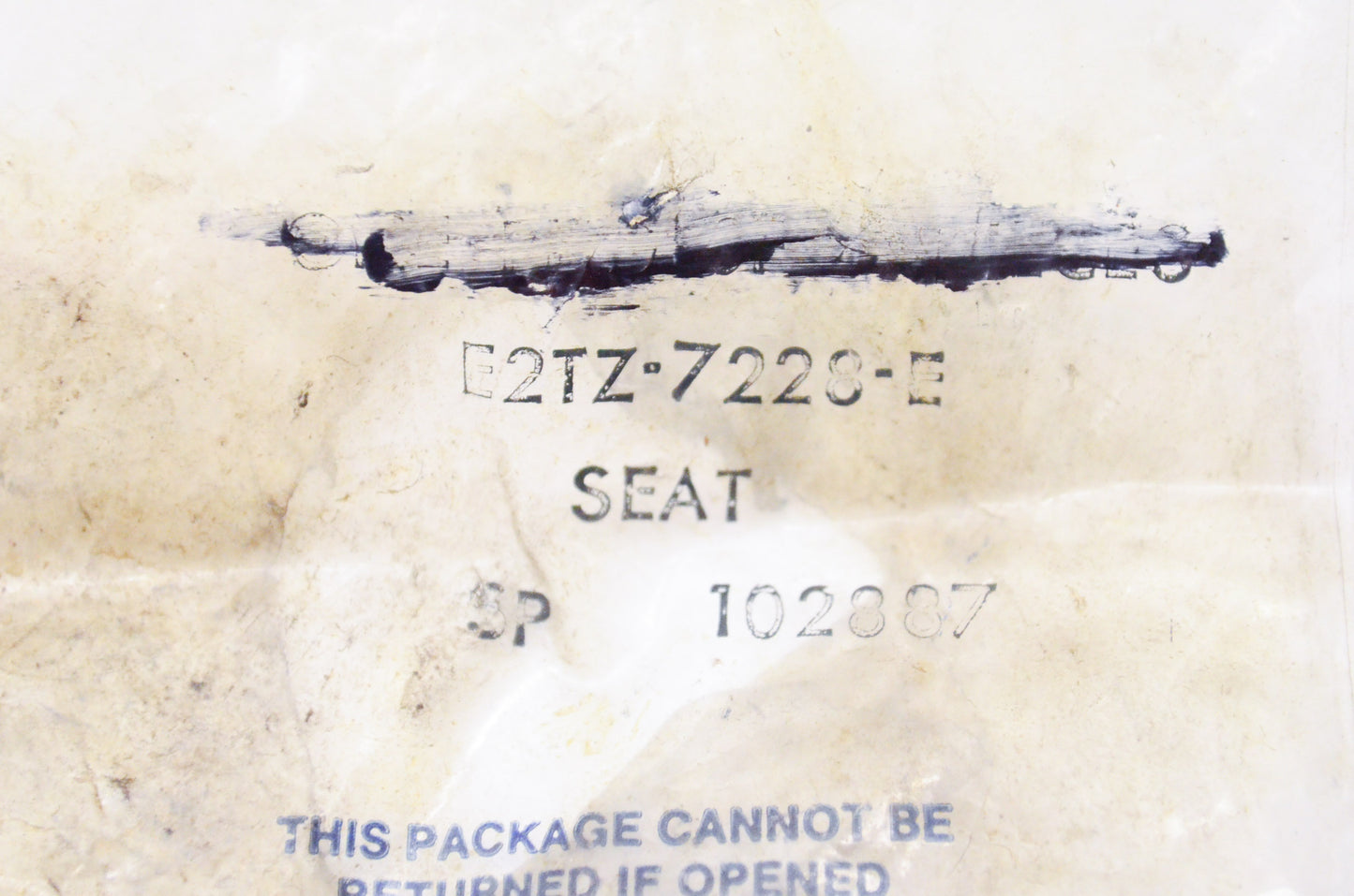 New OEM Ford E2TZ7228E Retainer Cap NOS