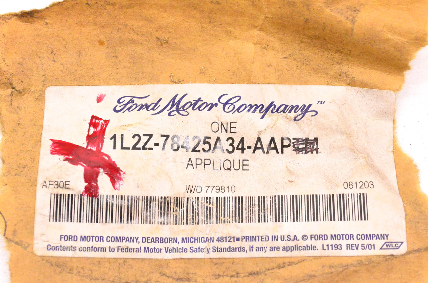 New OEM Ford 1L2Z-78425A34-AAPTM Applique Molding NOS