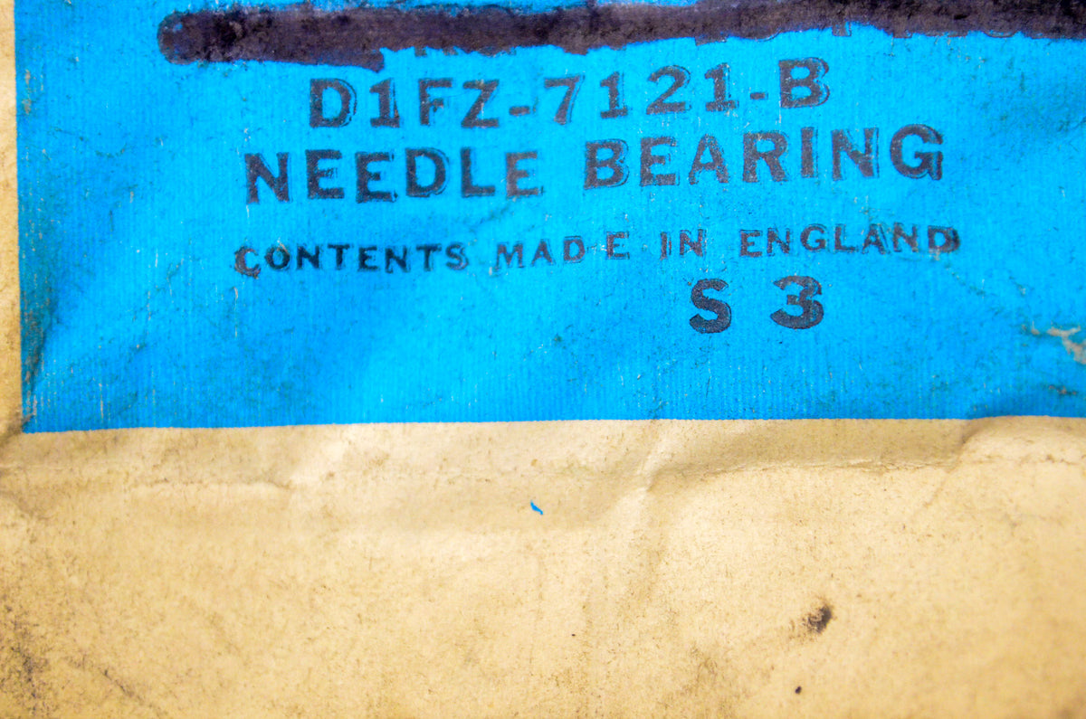 New OEM Ford D1FZ7121B Needle Bearing NOS