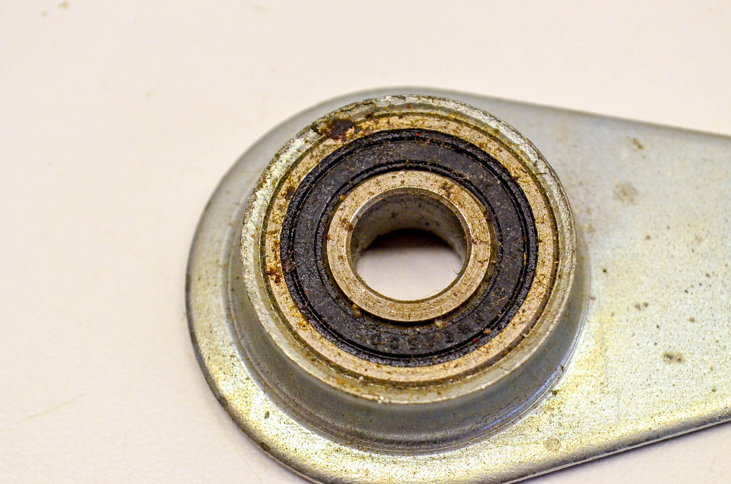 New OEM Briggs & Stratton 50629, 7050629, 7050629YP Bearing Holder NOS