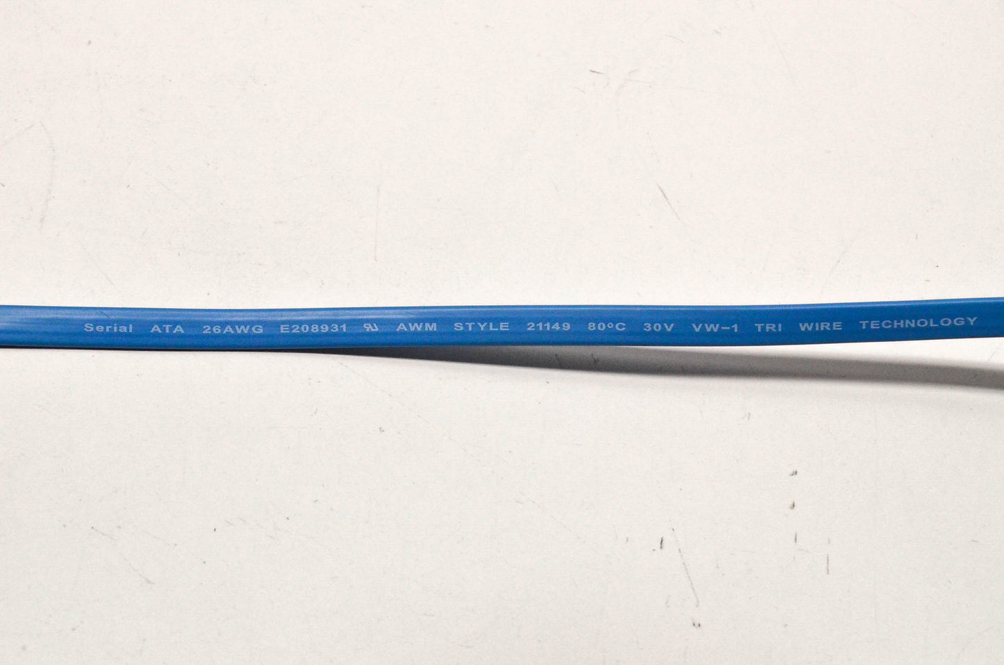 TRI Wire Technology E208931, 21149 SATA Straight to 90 Degree Cable