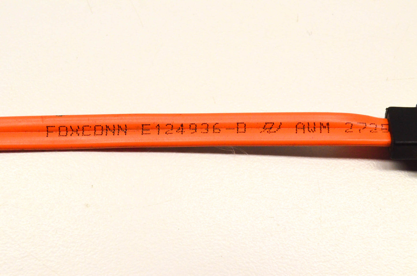 Foxconn E124936-D, 2725 SATA Straight Cable