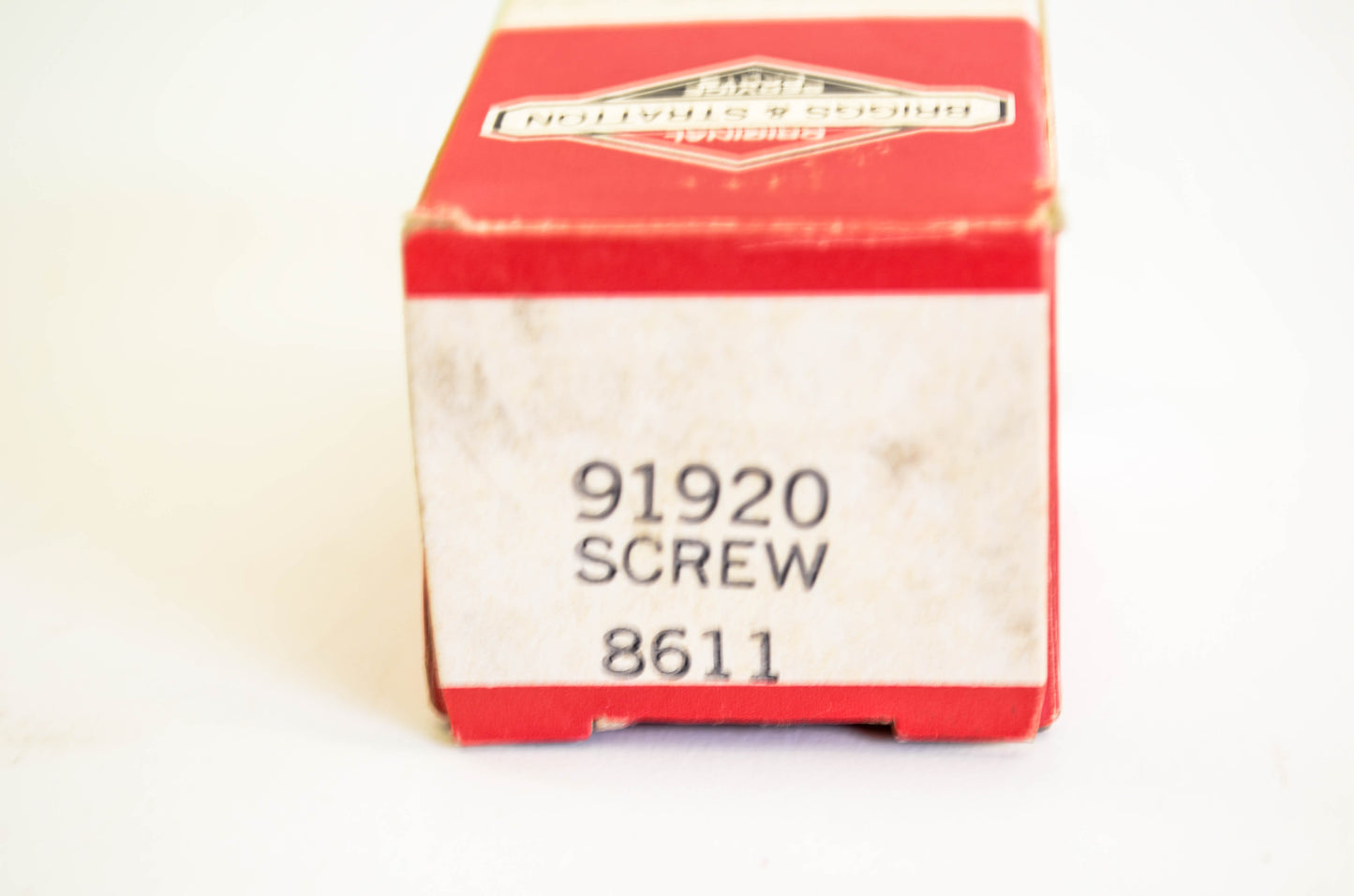 New OEM Briggs & Stratton 91920, BR91920, 8611 Screw NOS