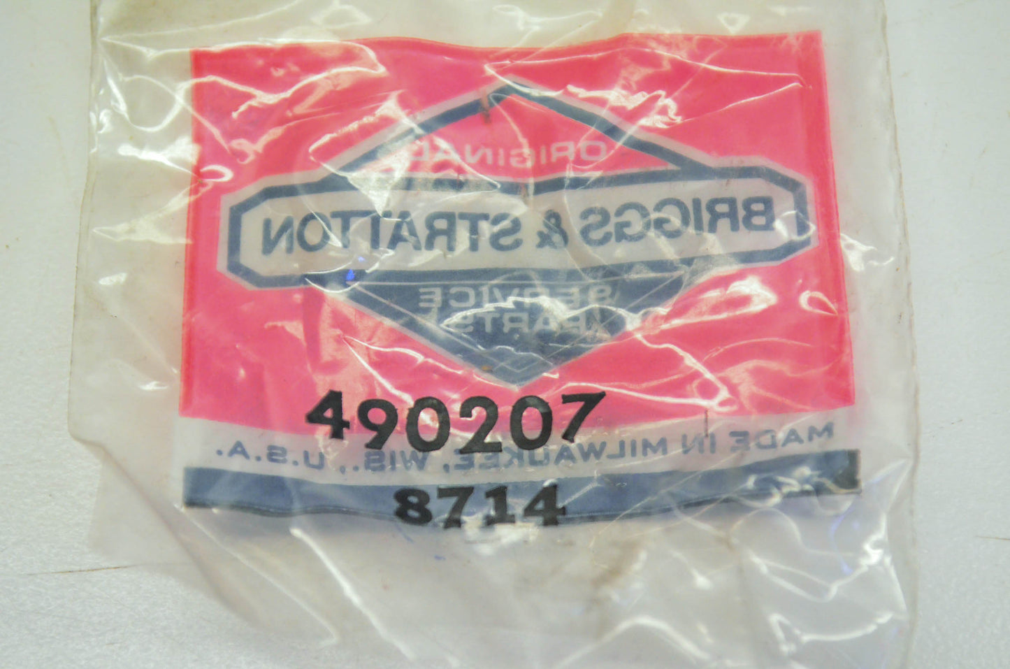 New OEM Briggs & Stratton 490207, 690652 Throttle Shaft NOS