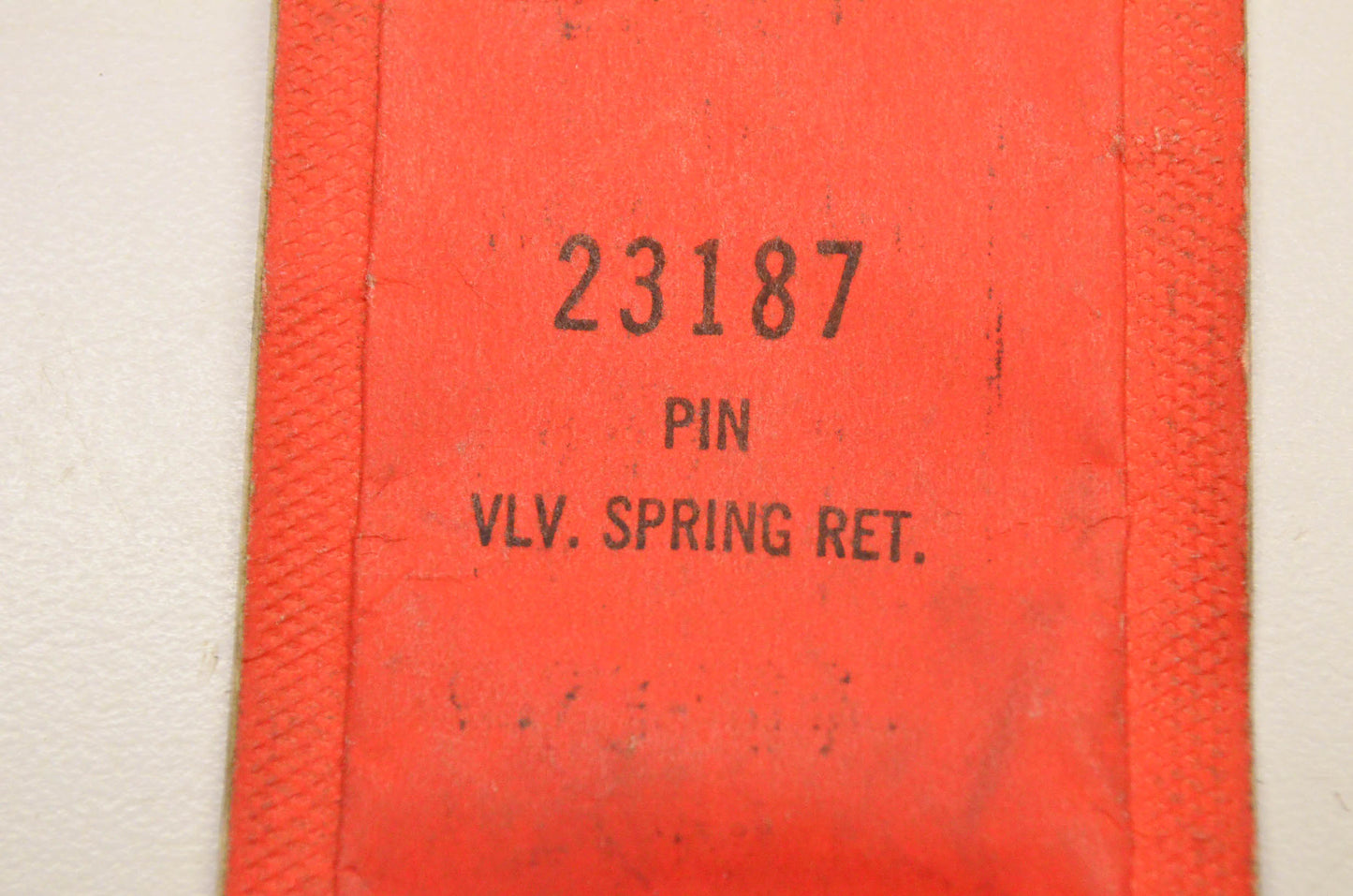 New OEM Briggs & Stratton 23187 Valve Spring Retainer Pin NOS