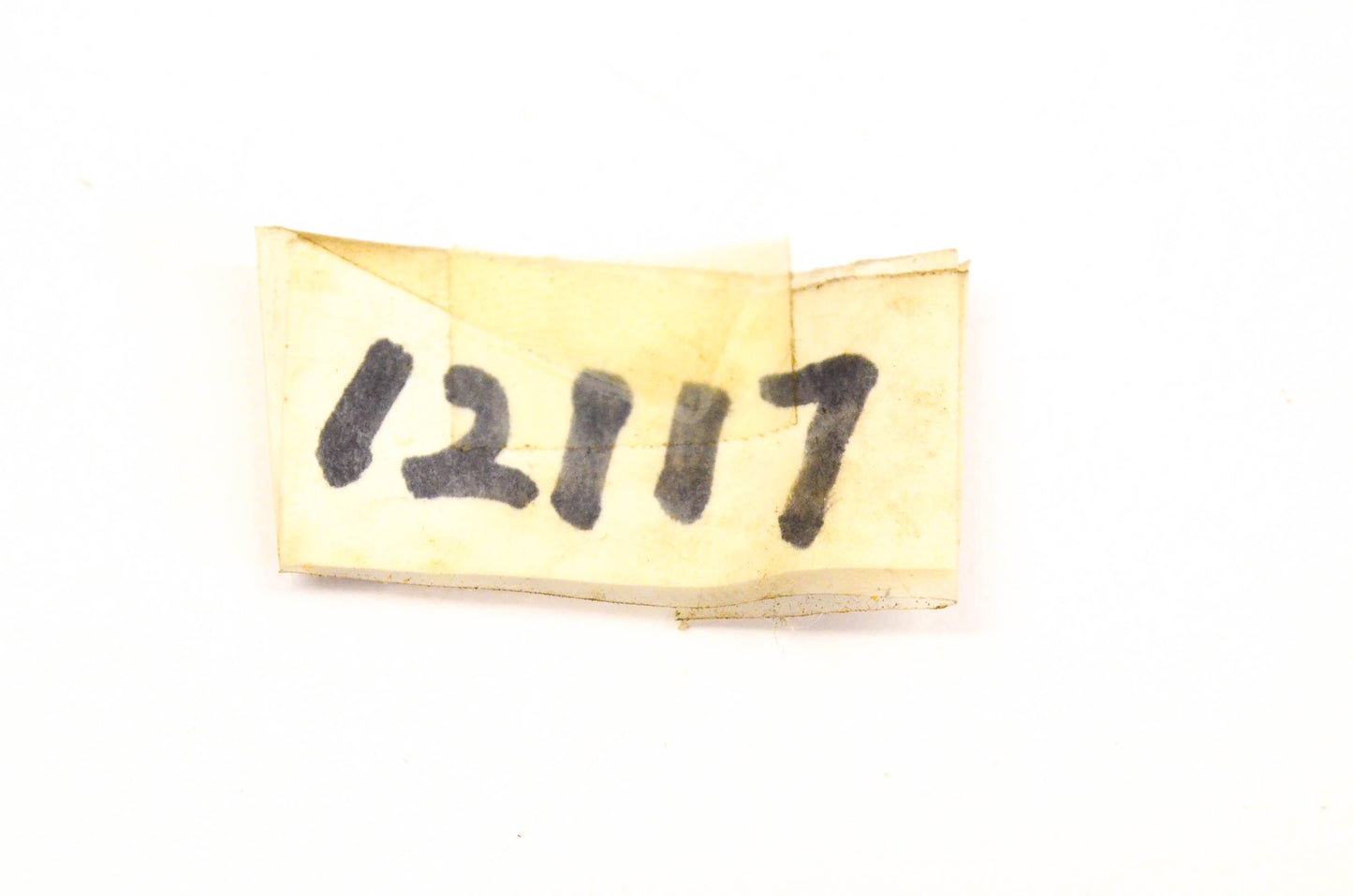 New OEM Briggs & Stratton 12117, 7012117SM Plastic Bushing NOS