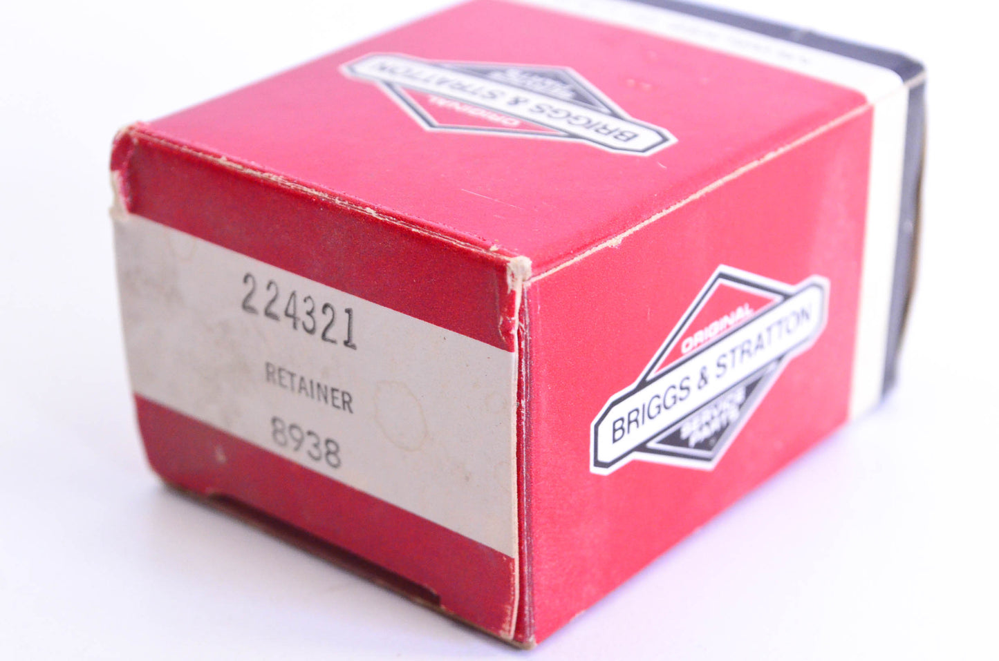New OEM Briggs & Stratton 224321 Retainer NOS
