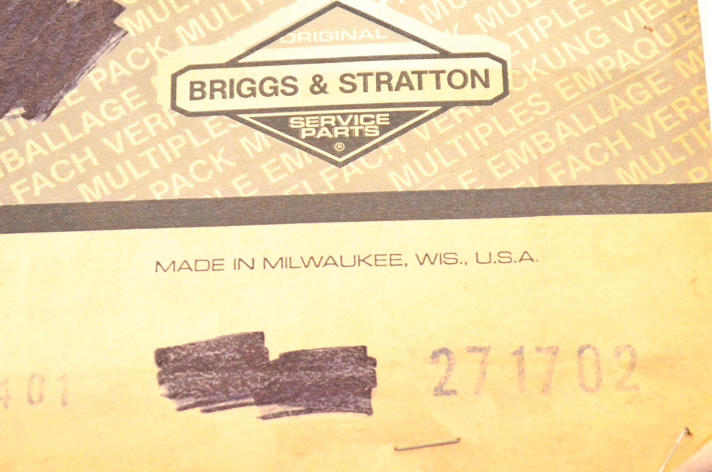 New OEM Briggs & Stratton 271702 Crankcase Gasket NOS