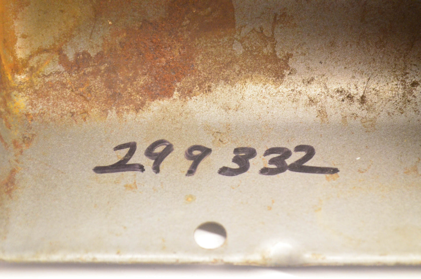 New OEM Briggs & Stratton 299332 Blower Housing NOS