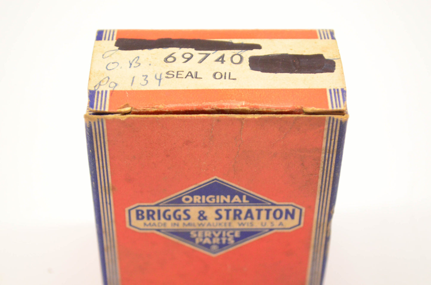 New OEM Briggs & Stratton 69740 Oil Seal NOS