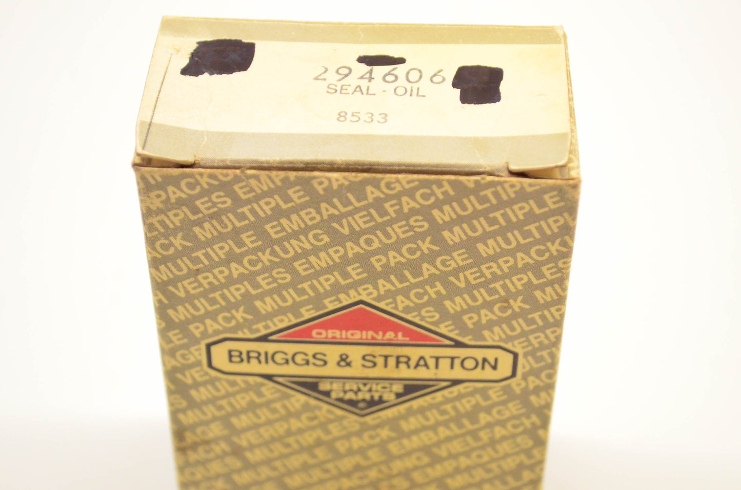 New OEM Briggs & Stratton 294606 Oil Seal Qty 2 NOS