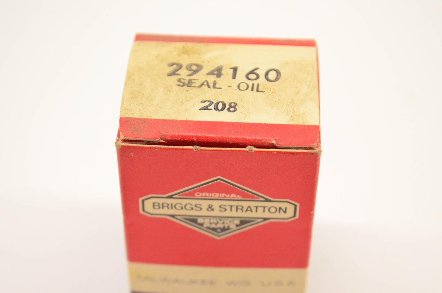 New OEM Briggs & Stratton 294160 Oil Seal NOS