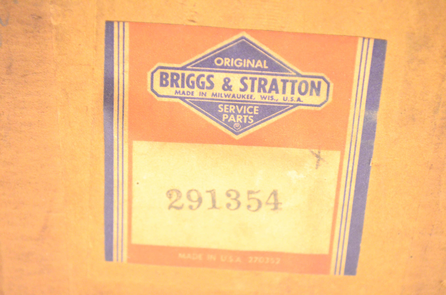 Briggs & Stratton 291354 Gear Assembly Cover NOS