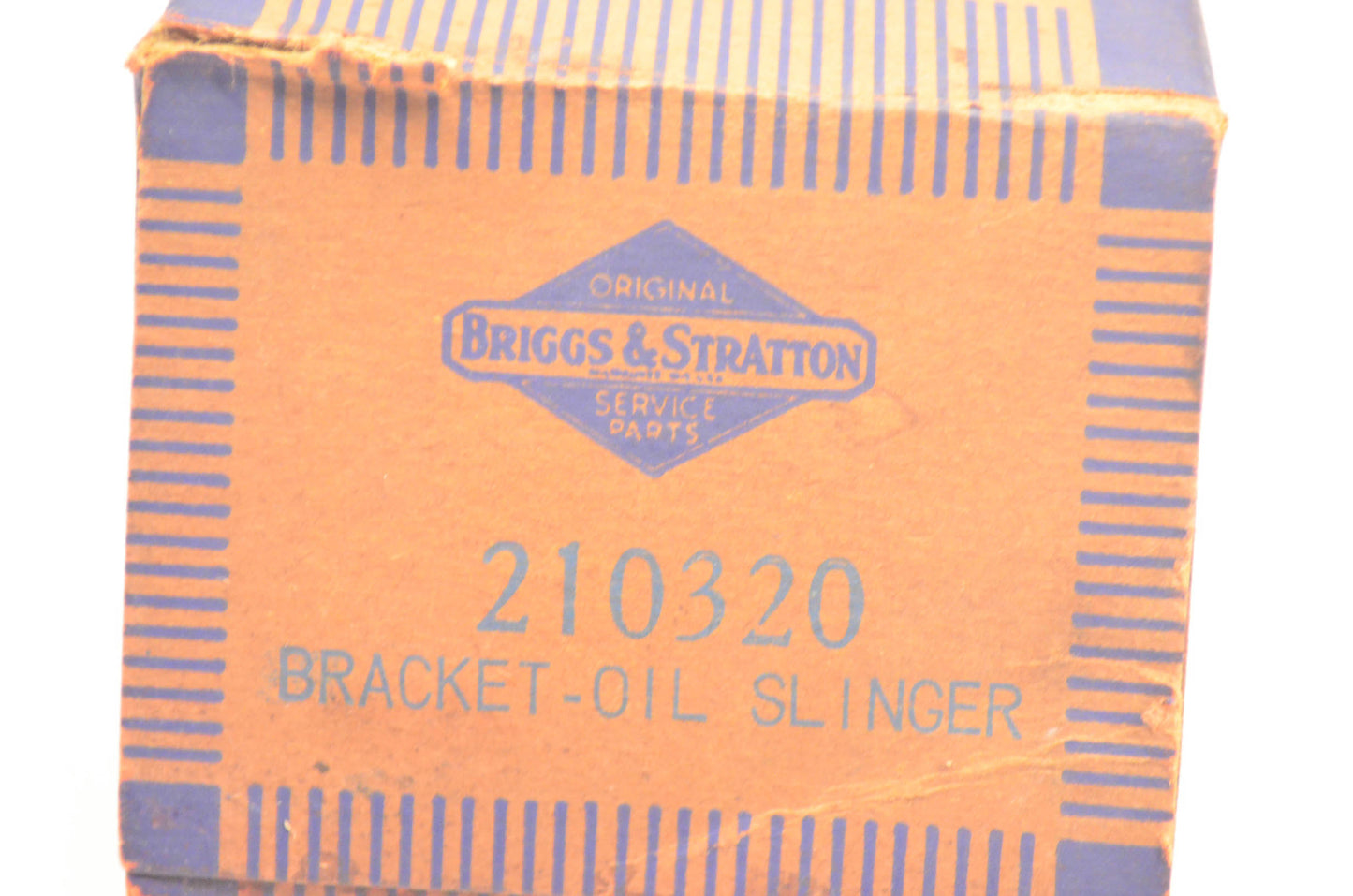 Briggs & Stratton 210320 Oil Slinger Bracket NOS