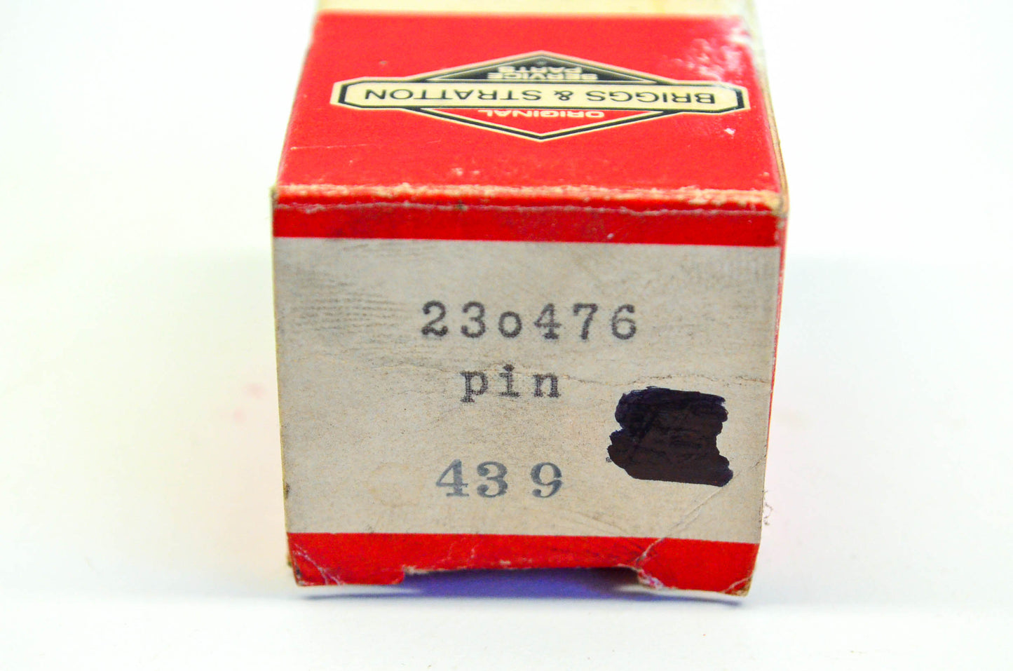 New OEM Briggs & Stratton 230476 Pin NOS