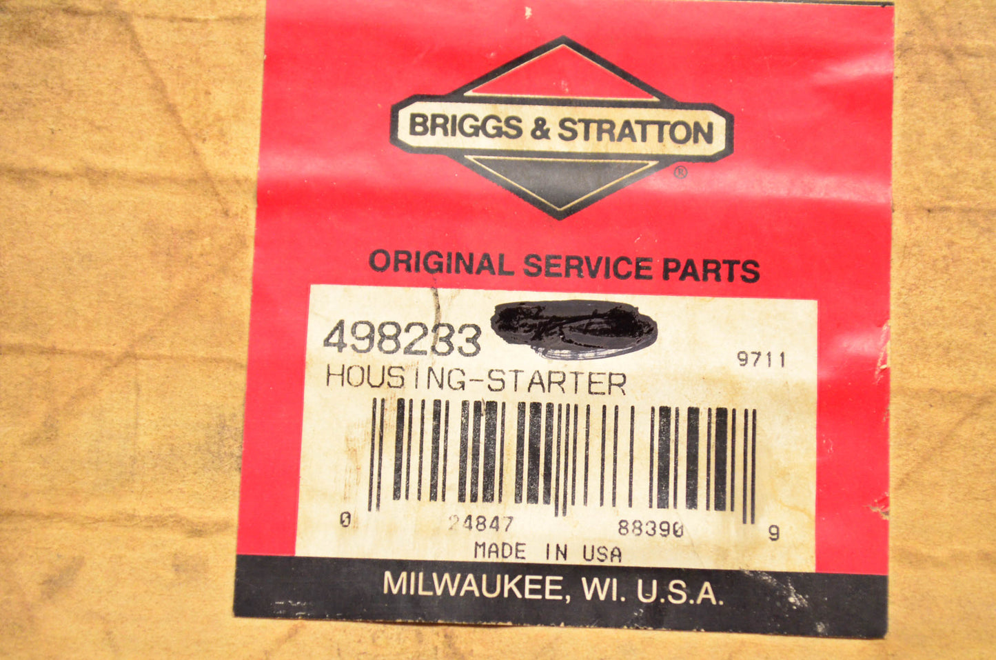 New OEM Briggs & Stratton 498233 Starter End Cap and Housing Assembly NOS