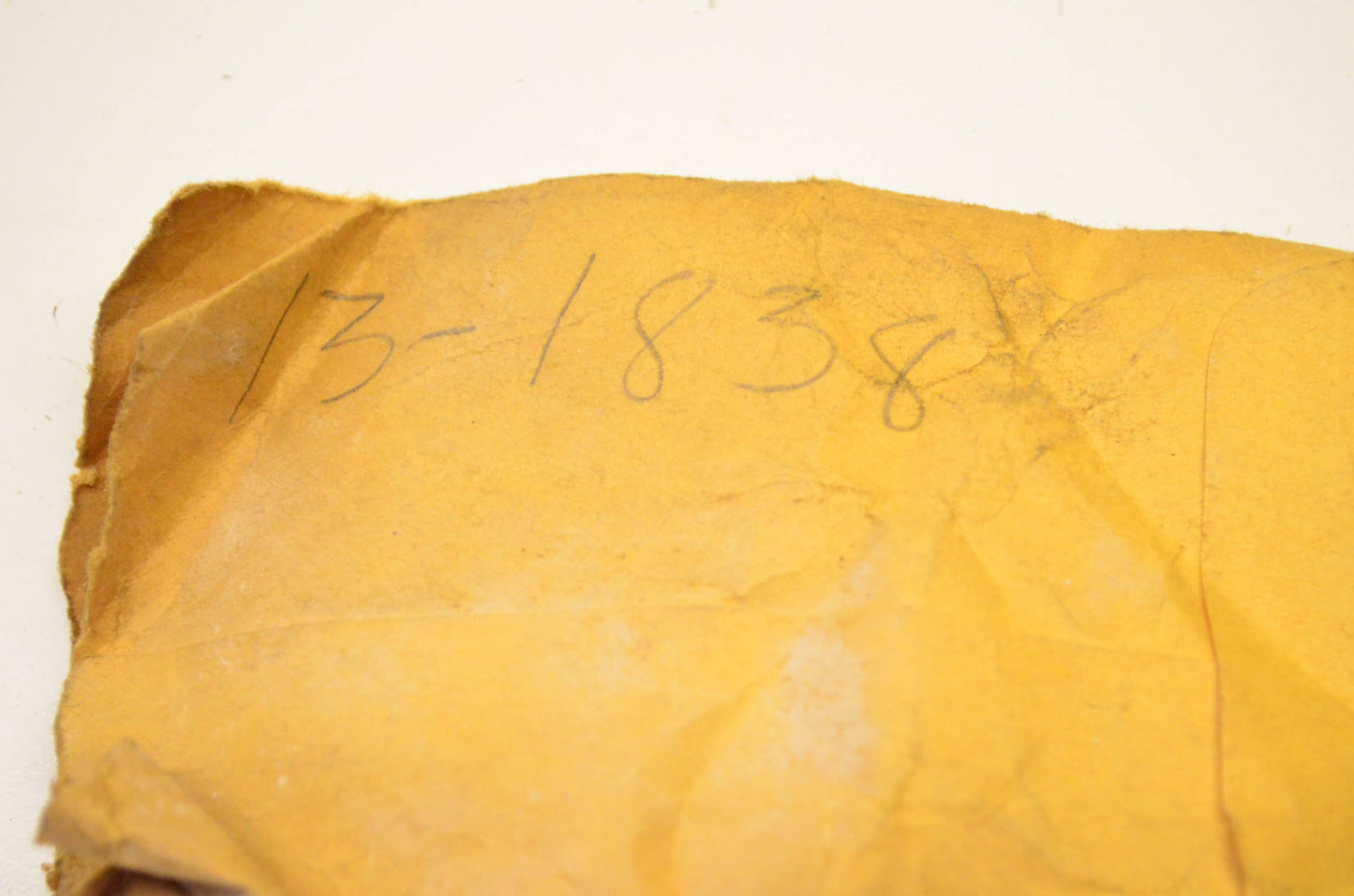 Tillotson 13-1838 Throttle Shaft Assembly NOS
