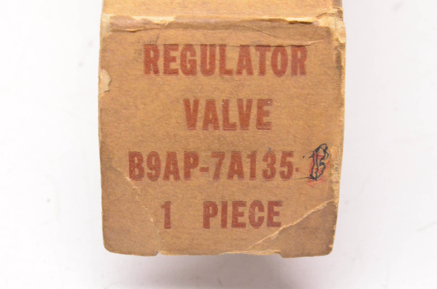 New OEM Ford B9AP-7A135-B, B9AP-7A135-A Regulator Valve NOS