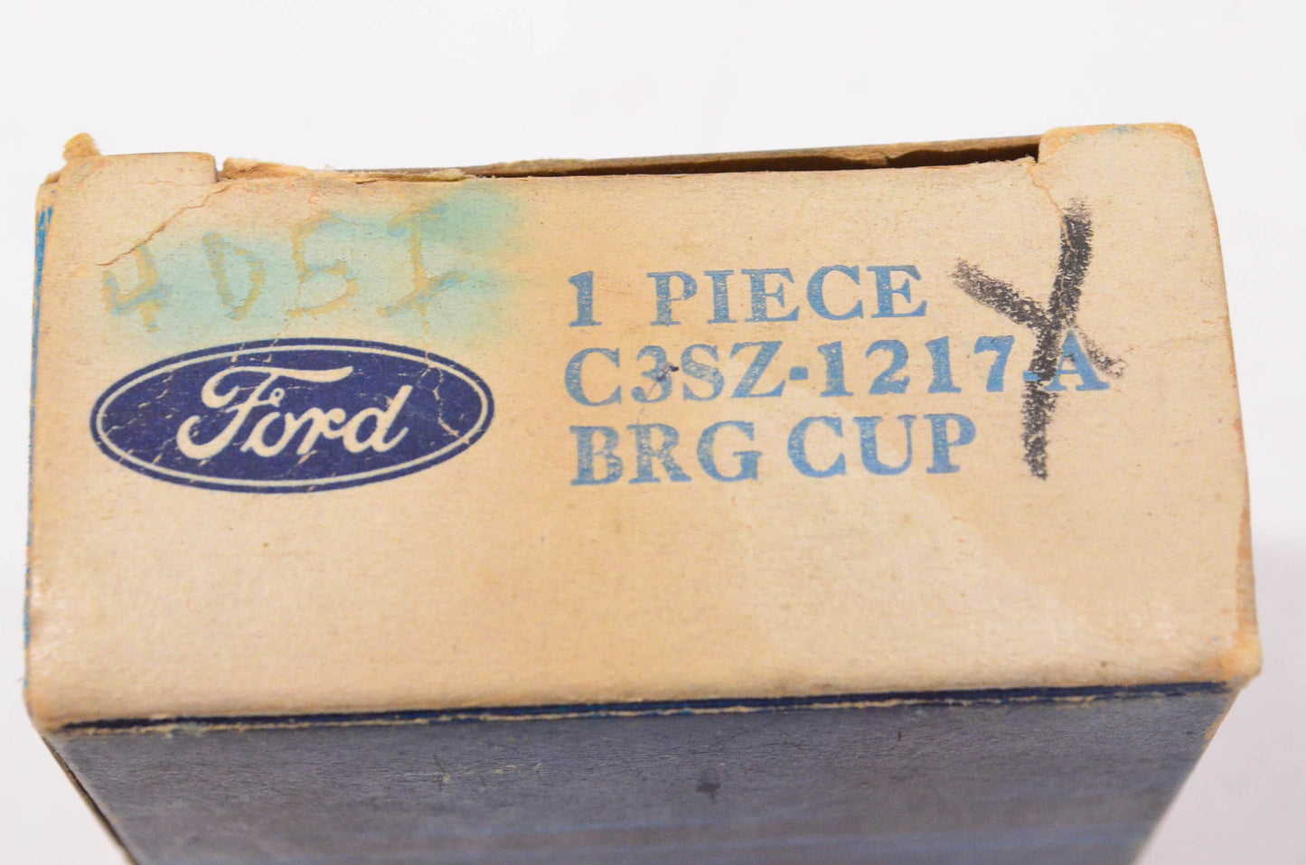 New OEM Ford C3SZ-1217-A Bearing Cup NOS