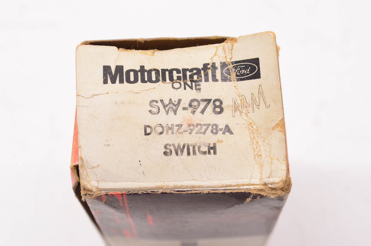 New OEM Ford SW-978, D0HZ-9278-A, DOHZ-9278-A Oil Pressure Switch NOS