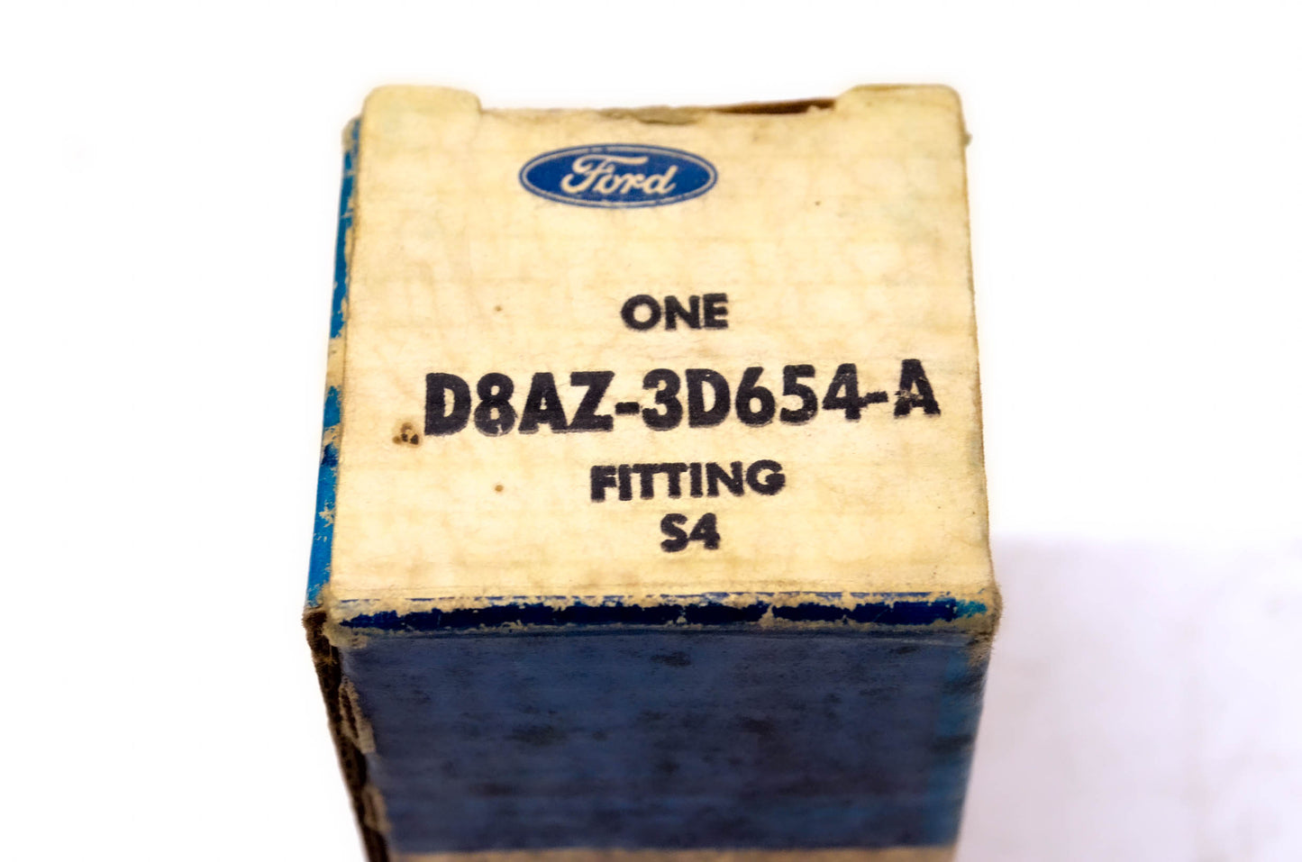 New OEM Ford D8AZ-3D654-A Fitting NOS