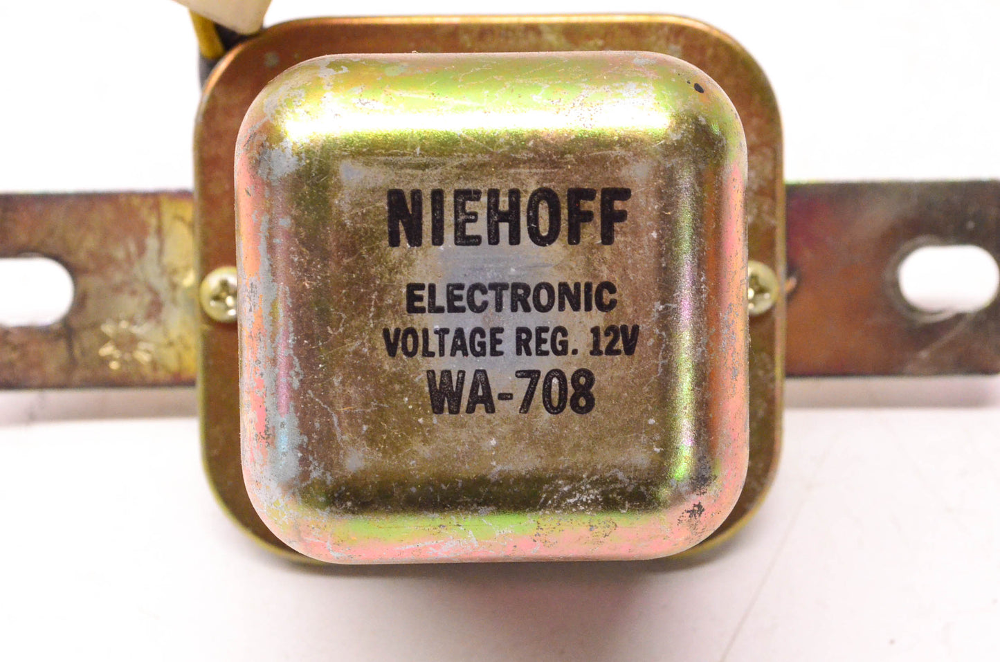 Niehoff WA-708, VR-121 Voltage Regulator for 1974-77 Nissan