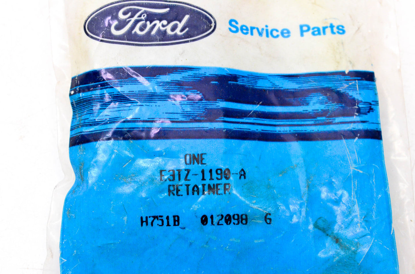 New OEM Ford E3TZ-1190-A Retainer NOS